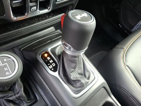 New 2025 Jeep Wrangler Unlimited Sahara image 11