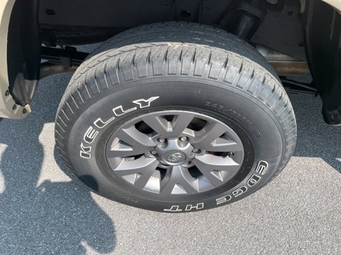 Used 2019 Toyota Tacoma SR5 image 9