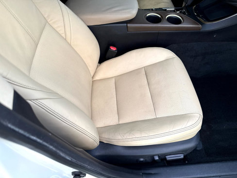Used 2018 Toyota Avalon Limited w/ Carpet Mat Package image 39