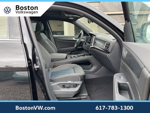 New 2025 Volkswagen Atlas Cross Sport SEL Premium R-Line image 25