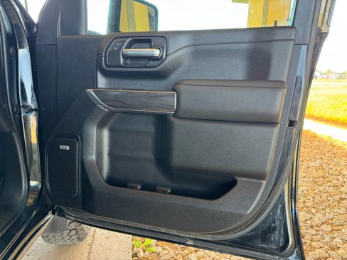 Used 2022 Chevrolet Silverado 3500 LTZ w/ LTZ Texas Edition image 27