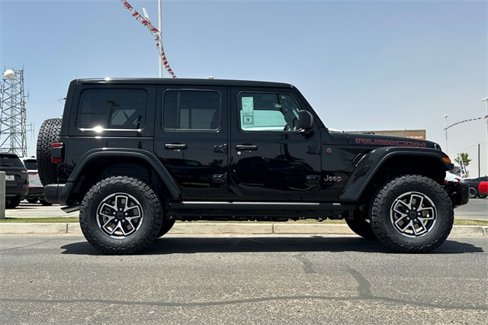 New 2025 Jeep Wrangler Unlimited Rubicon w/ Steel Bumper Group image 8