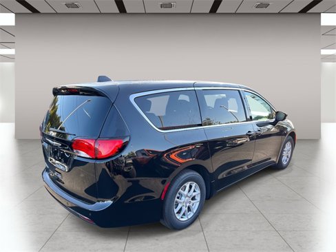 New 2026 Chrysler Voyager LX image 3