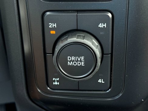 New 2025 Ford F350 4x4 Regular Cab Super Duty image 29