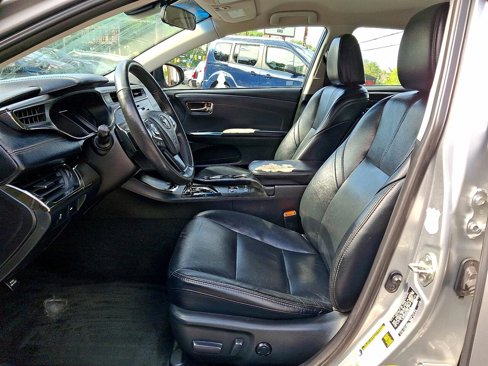 Used 2017 Toyota Avalon XLE image 16