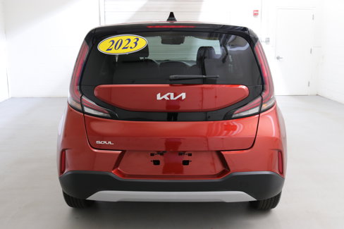 Used 2023 Kia Soul LX w/ LX Technology Package image 7