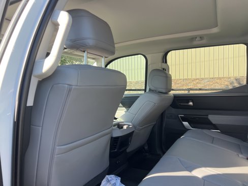 Used 2024 Toyota Tundra Limited image 15