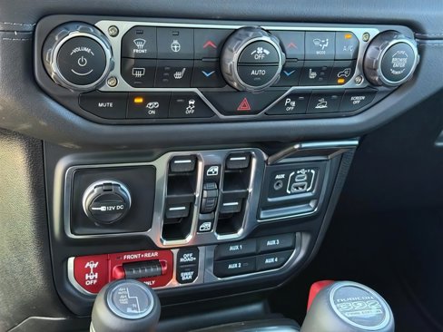 New 2025 Jeep Wrangler Unlimited Rubicon 392 image 17