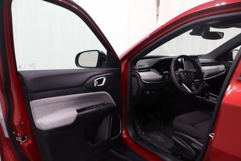 New 2025 Jeep Compass Sport image 9