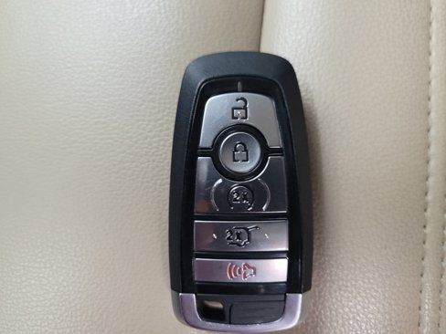 Used 2022 Ford Edge SEL w/ Convenience Package image 32