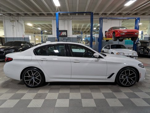 Used 2022 BMW 540i xDrive w/ M Sport Package image 8