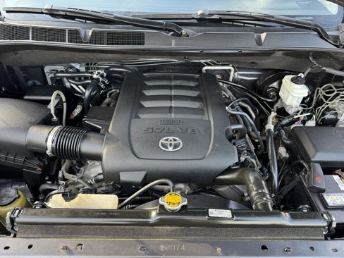 Used 2014 Toyota Sequoia SR5 image 43