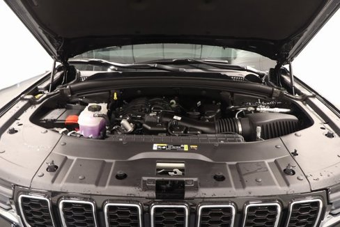New 2025 Jeep Grand Cherokee Limited image 23