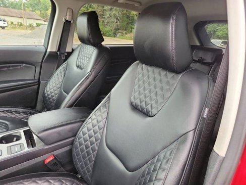 Used 2024 Ford Edge Titanium image 20