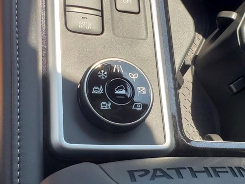 New 2025 Nissan Pathfinder SL w/ Cargo Package image 27