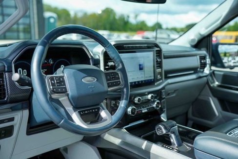 Used 2023 Ford F150 Limited image 30