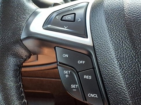 Used 2016 Ford Edge SEL image 23