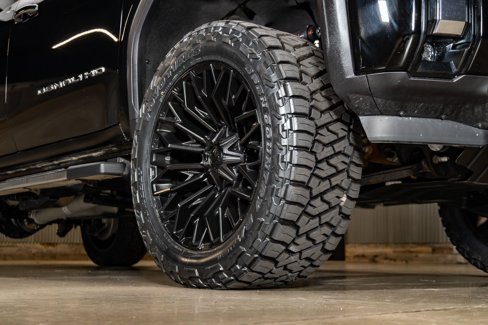 Used 2025 GMC Sierra 3500 Denali w/ Denali Reserve Package image 16