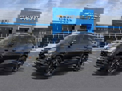 New 2026 Chevrolet Equinox ACTIV w/ Safety and Technology Package image 2