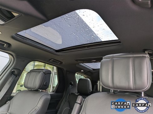 Certified 2024 Land Rover Discovery Metropolitan Edition image 21