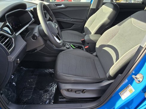 New 2025 Volkswagen Taos SE image 15
