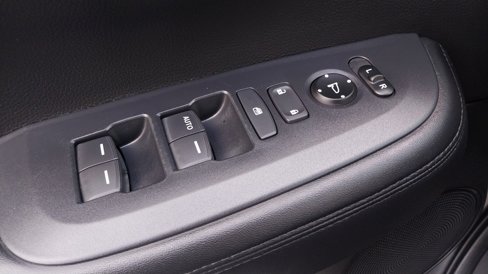 Used 2025 Honda HR-V LX image 26
