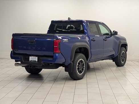 New 2025 Toyota Tacoma SR image 7