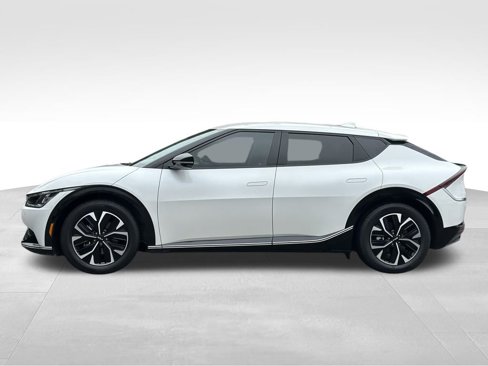 Used 2022 Kia EV6 Wind image 9
