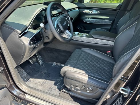 Used 2025 Genesis GV70 3.5T Sport w/ Sport Advanced Package image 9