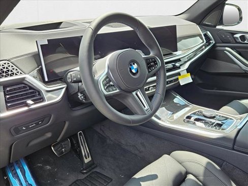 New 2026 BMW X5 M60i w/ Climate Comfort Package image 3