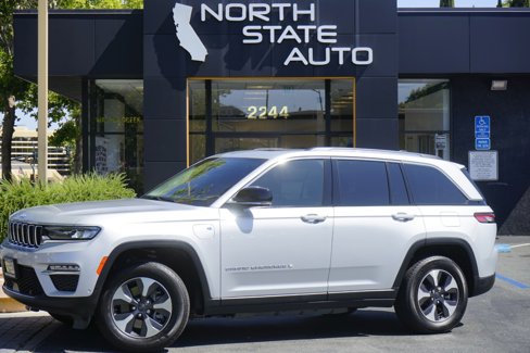 Used 2023 Jeep Grand Cherokee 4WD 4xe w/ Luxury Tech Group II image 1