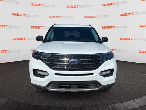 Used 2023 Ford Explorer XLT w/ Equipment Group 202A image 8