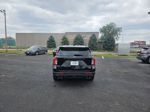 Used 2020 Ford Explorer ST image 4