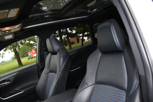 Used 2020 Toyota RAV4 XSE image 11