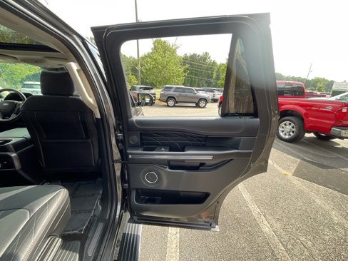 Used 2020 Ford Expedition Platinum image 49