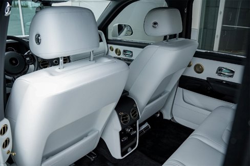 New 2025 Rolls-Royce Cullinan image 36