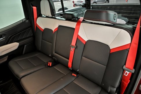 New 2026 GMC Canyon AT4X image 10