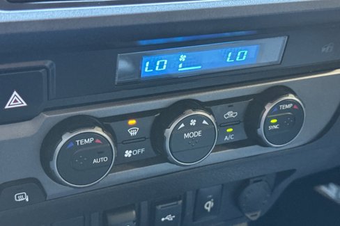 Used 2021 Toyota Tacoma TRD Off-Road image 30