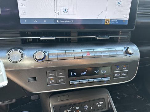 Used 2025 Hyundai Kona Limited image 16
