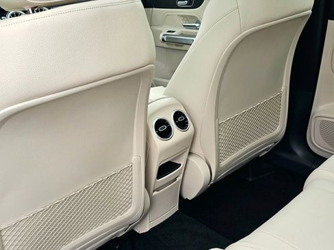New 2026 Mercedes-Benz GLB 250 4MATIC image 25