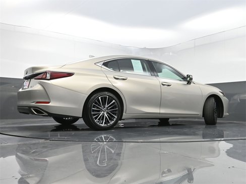 Used 2024 Lexus ES 350 w/ Premium Package image 33