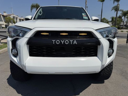 Used 2020 Toyota 4Runner SR5 Premium image 13
