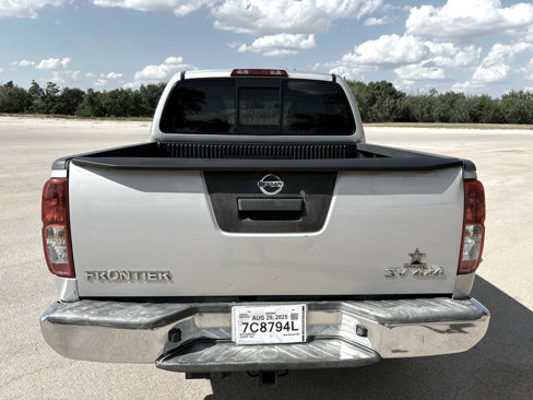 Used 2016 Nissan Frontier SV image 5