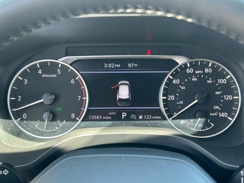 Used 2025 Nissan Rogue SV image 21