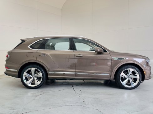 New 2025 Bentley Bentayga image 6