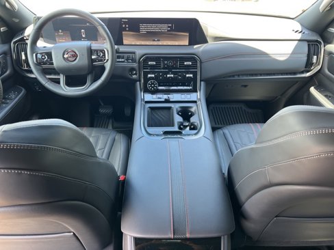 Used 2025 Nissan Armada PRO-4X image 11