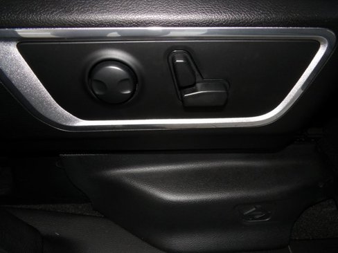 Used 2024 RAM 1500 Laramie image 24