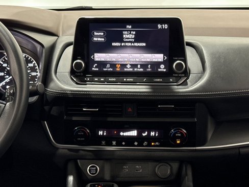 Used 2023 Nissan Rogue SV image 13