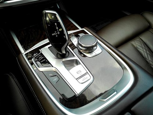 Used 2018 BMW 750i xDrive image 20