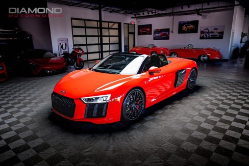 Used 2018 Audi R8 V10 w/ Carbon Exterior Package image 38